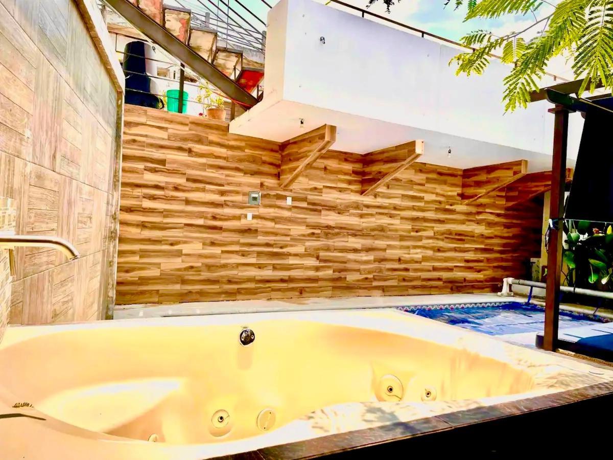 Loft Arte Y Diseno, Terraza, Asador, 3 Pantallas "Cuernavaca Somos El Unico Airbn Que Te Ofrece 2 Exclusivos Jacuzzis Profesionales Con Agua Caliente Y Sistema De Hidromasaje, Tipo Spa" Fraccionamiento Vigilancia 24 Horas Apartment Exterior foto