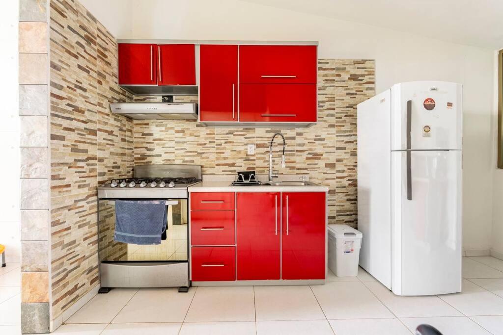 Loft Arte Y Diseno, Terraza, Asador, 3 Pantallas "Cuernavaca Somos El Unico Airbn Que Te Ofrece 2 Exclusivos Jacuzzis Profesionales Con Agua Caliente Y Sistema De Hidromasaje, Tipo Spa" Fraccionamiento Vigilancia 24 Horas Apartment Exterior foto