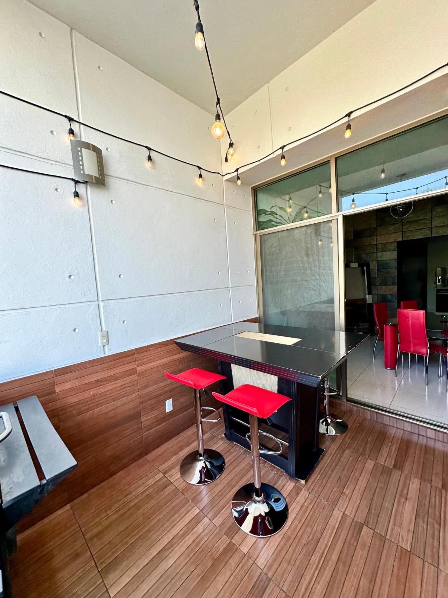 Loft Arte Y Diseno, Terraza, Asador, 3 Pantallas "Cuernavaca Somos El Unico Airbn Que Te Ofrece 2 Exclusivos Jacuzzis Profesionales Con Agua Caliente Y Sistema De Hidromasaje, Tipo Spa" Fraccionamiento Vigilancia 24 Horas Apartment Exterior foto